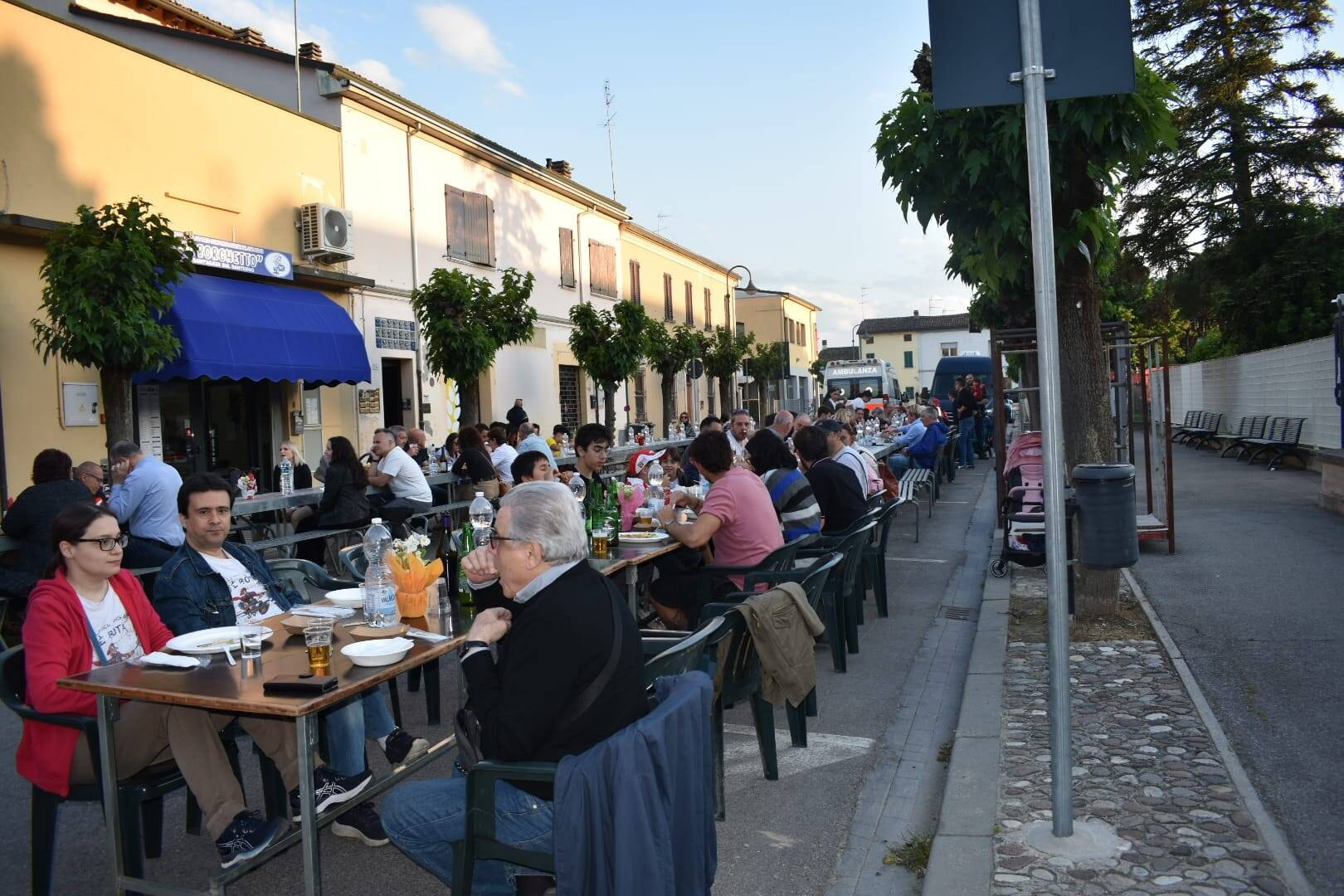 Foto della tavolata di San'Agata 