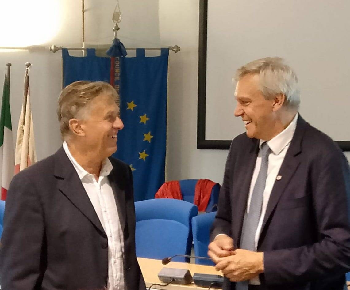 IL SINDACO CLAUDIO MARABOTTI NELLA SALA CONSILIARE AL CASTELLO CON L'OMOLOGO FRANCESE LAURENT JEANNE