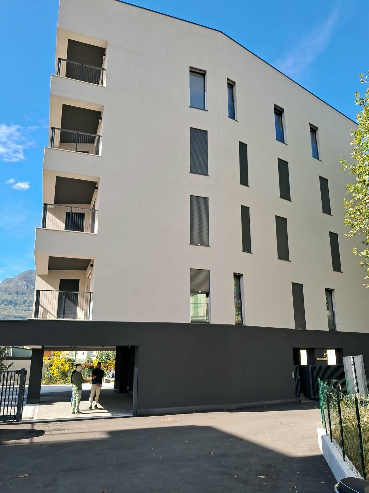 Foto condominio visto dall'esterno