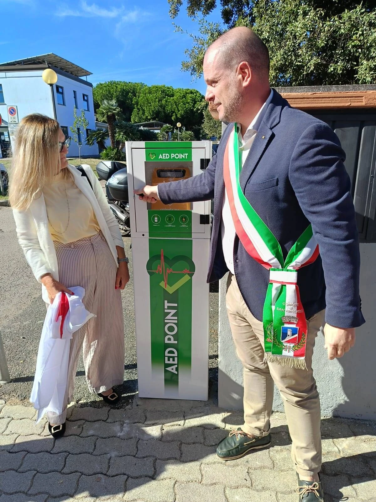 inaugurazione defibrillatore