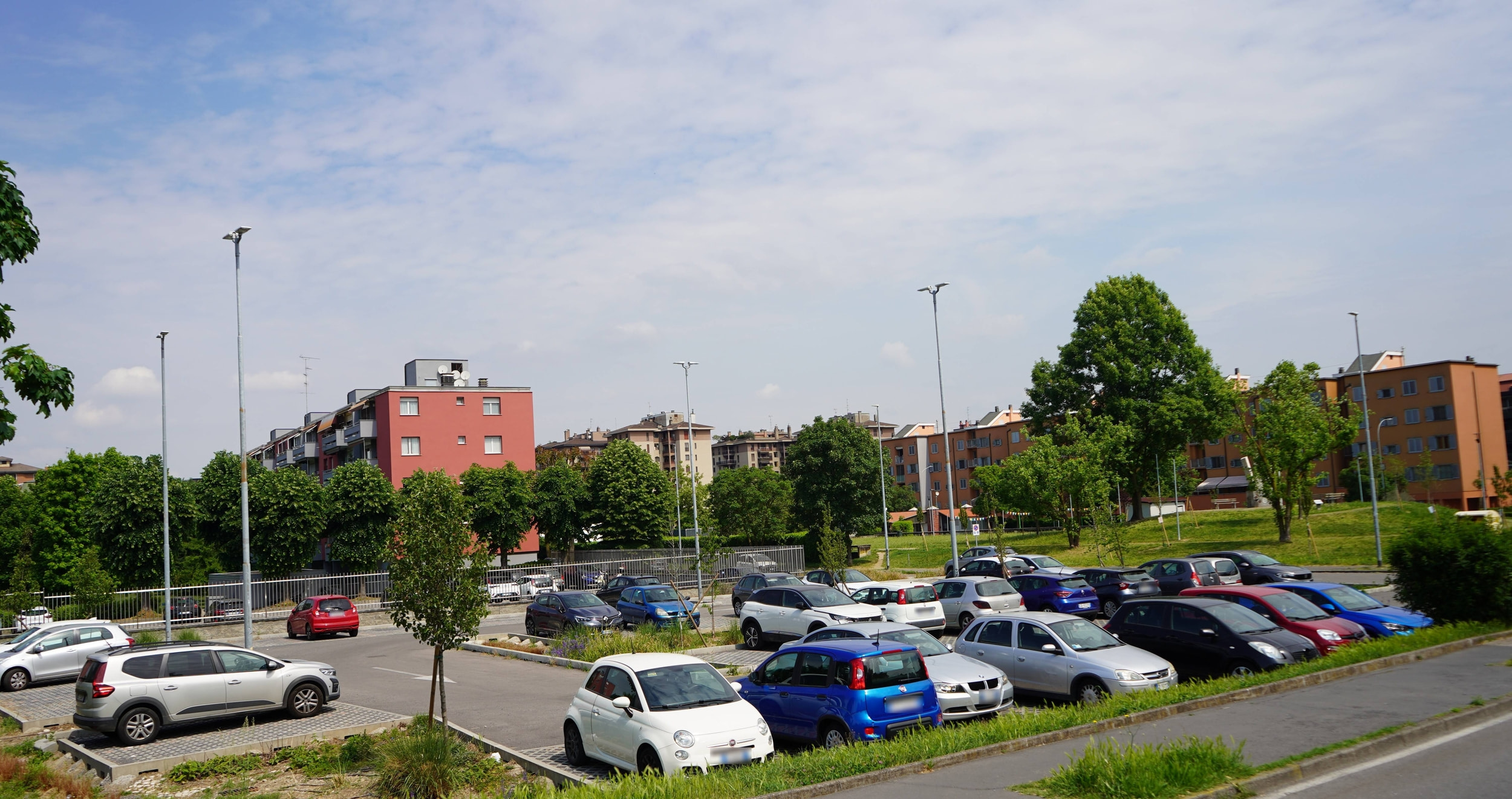 Vista sul parcheggio di via Concordia