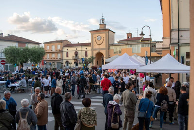 Tavolata Sant'Agata in piazza 16 maggio 