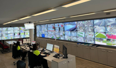 Foto centrale operativa di Rovereto con schermi