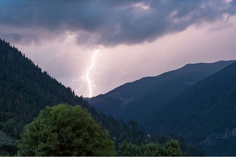 Maltempo, allerta gialla per temporali in Trentino fino a domani sera Maltempo, allerta gialla per temporali in Trentino fino a domani sera