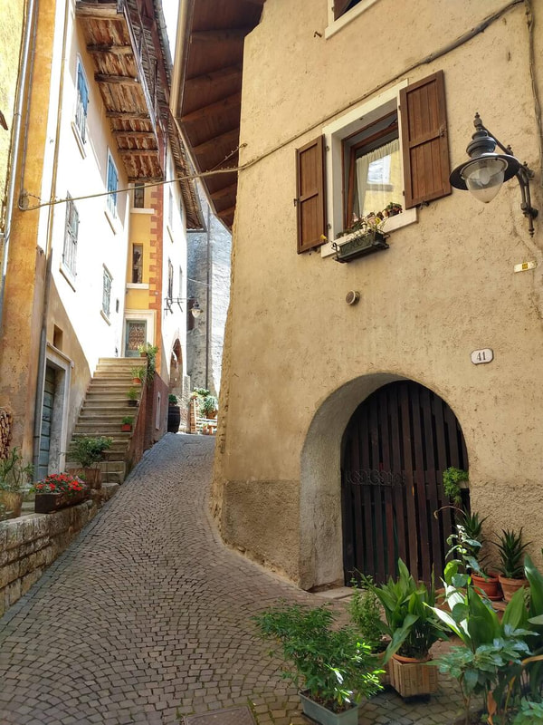 Alloggi per uso turistico - obbligo esposizione targa recante il codice identificativo turistico provinciale (CIPAT).
