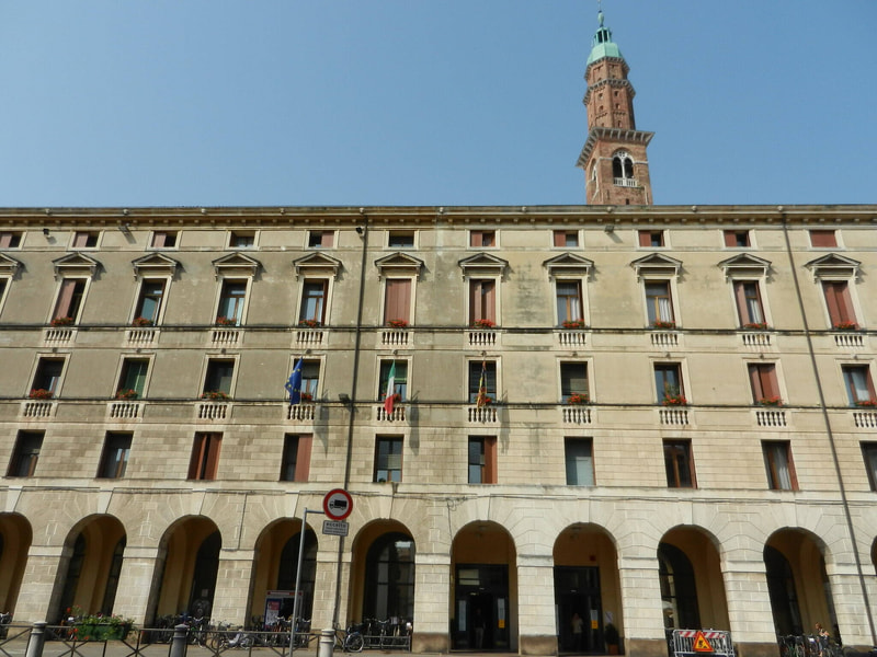 Vista esterna del Palazzo degli Uffici del Comune di Vicenza, sede dell'Ufficio Elettorale e della Segreteria Albi dei Giudici popolari 