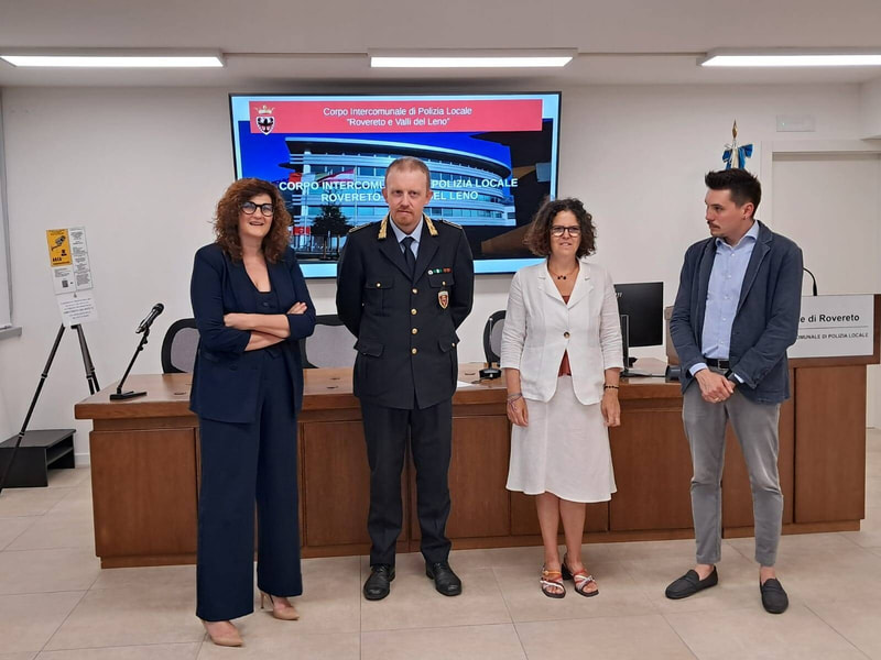 da sx Presidente di SMR Rigatti, Comandante P.L. Ruaro, Sindaca Robol e Sindaco di Volano Volani