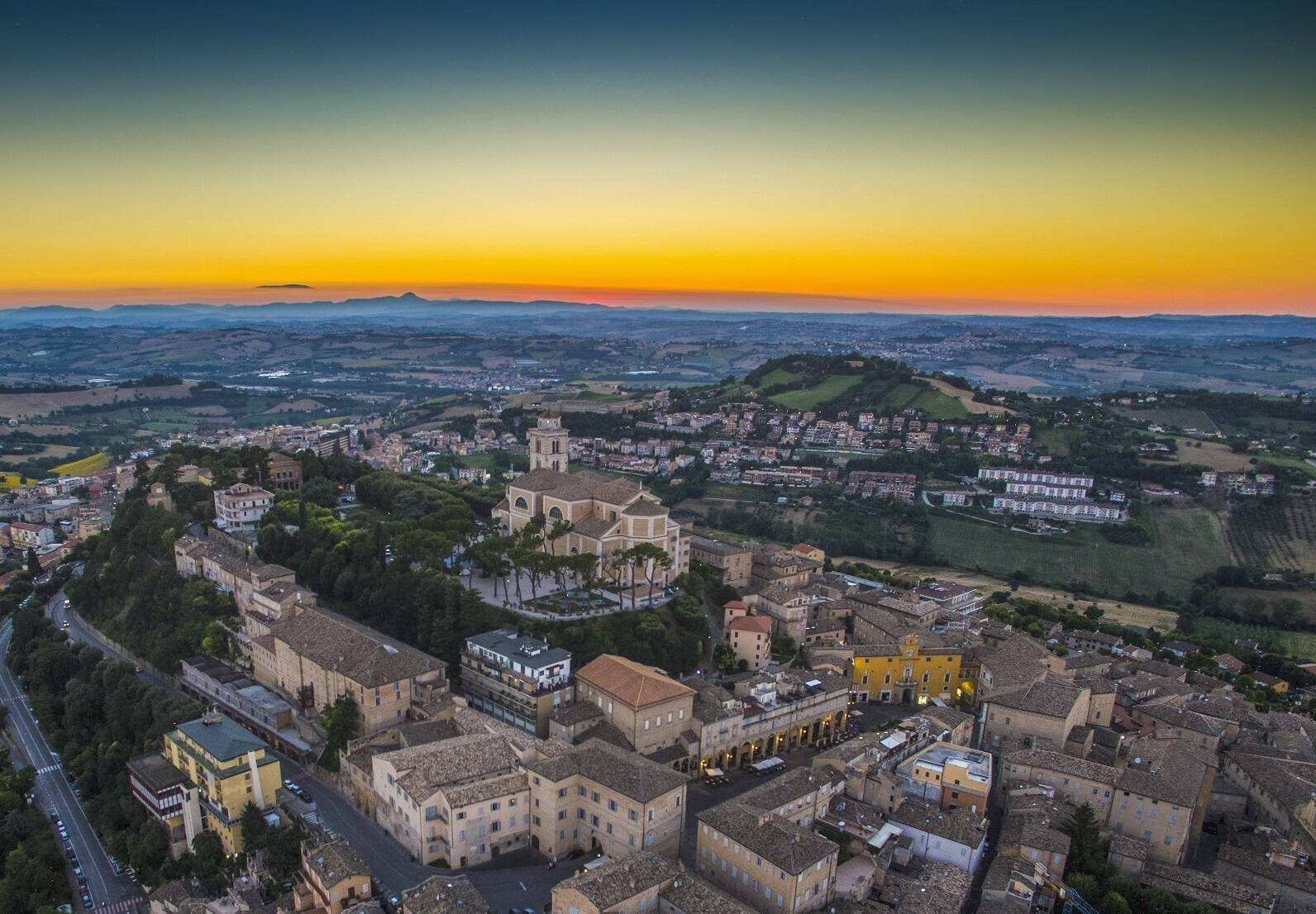 Foto Aerea tramonto - Yapov - Luigi Astorri - Licenza proprietaria